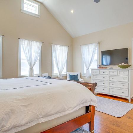 Nantucket Beach House With Ocean Views Near Town! Exterior photo