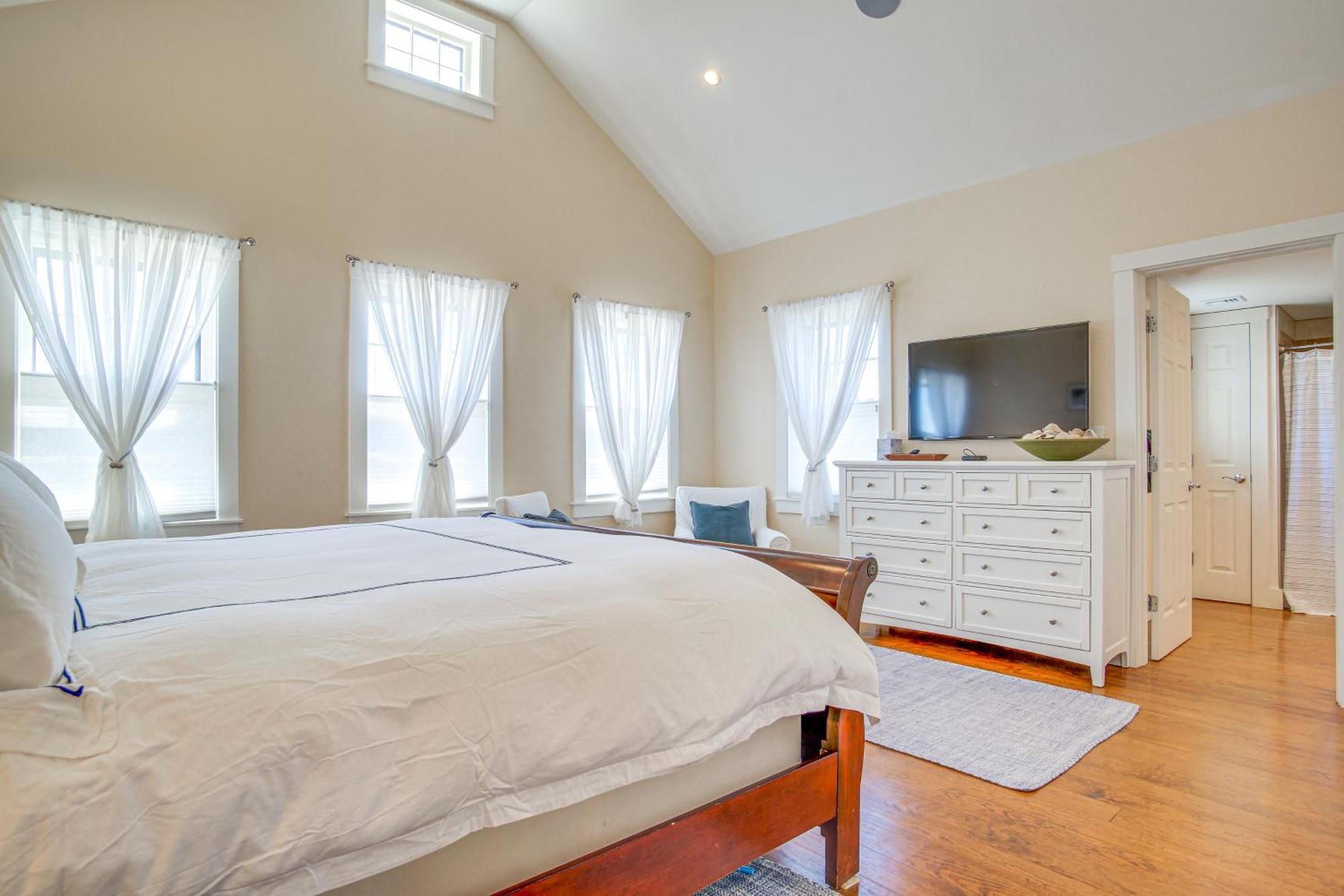 Nantucket Beach House With Ocean Views Near Town! Exterior photo