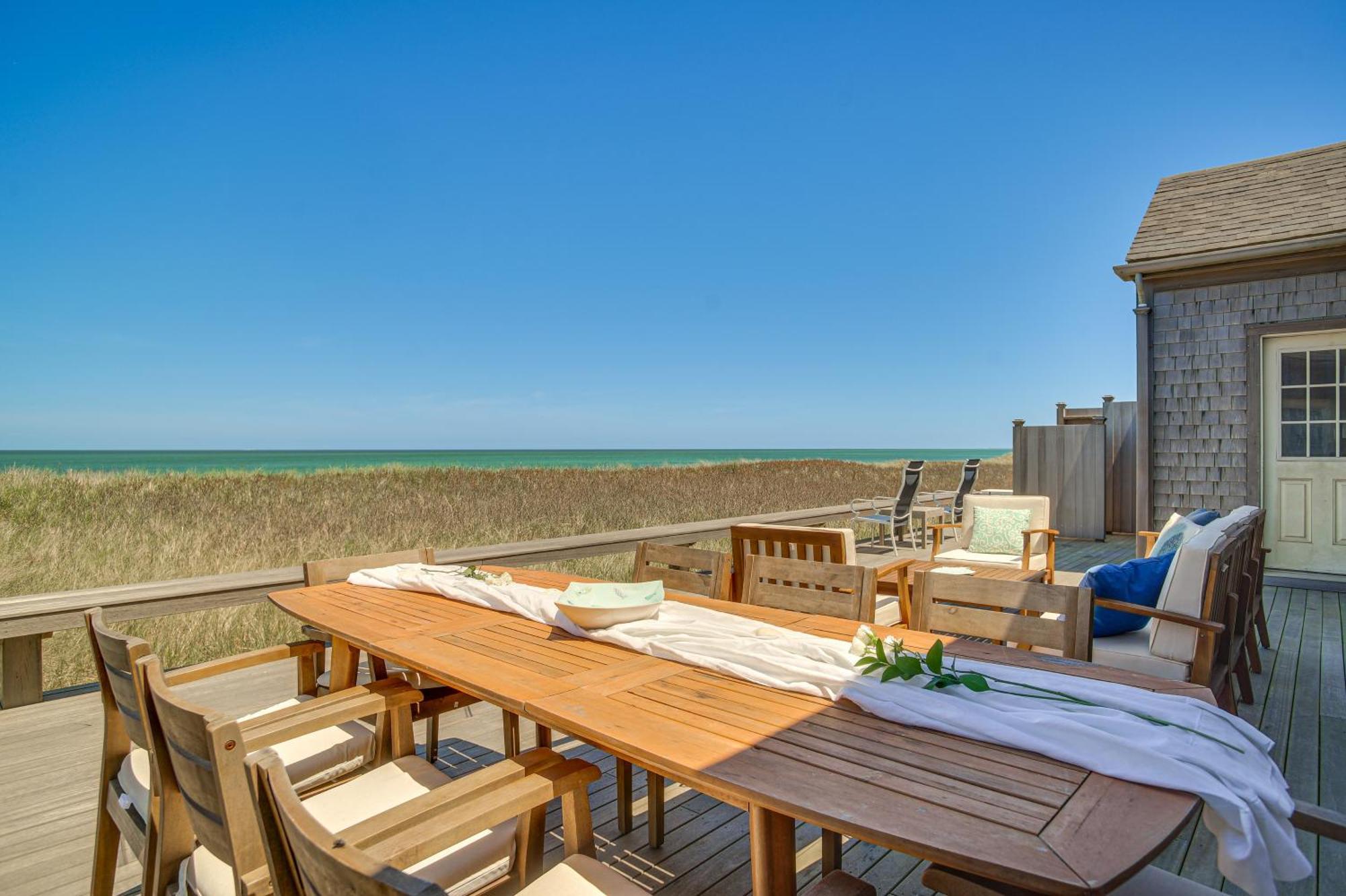 Nantucket Beach House With Ocean Views Near Town! Exterior photo