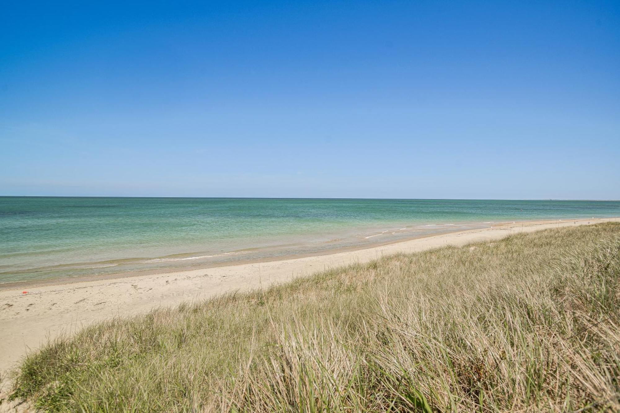 Nantucket Beach House With Ocean Views Near Town! Exterior photo
