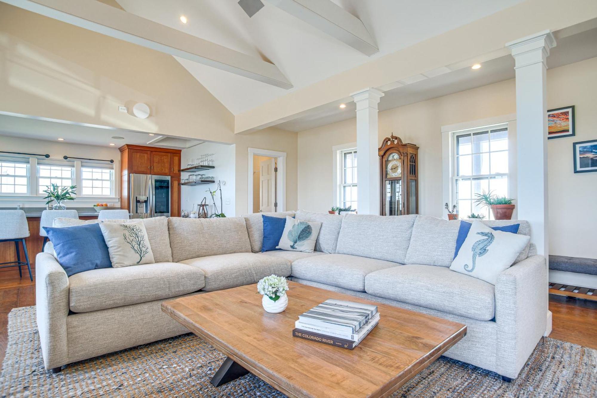 Nantucket Beach House With Ocean Views Near Town! Exterior photo