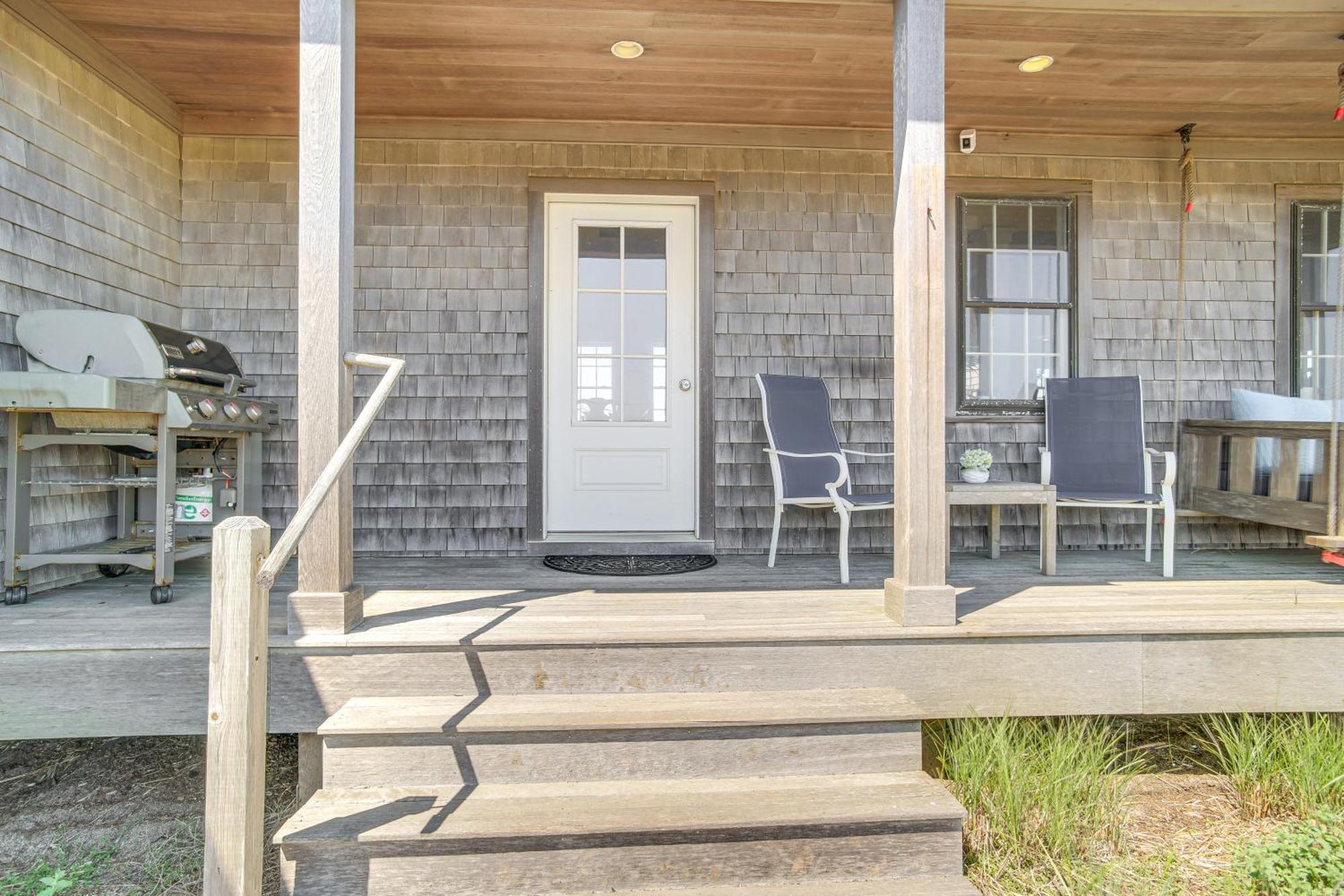 Nantucket Beach House With Ocean Views Near Town! Exterior photo
